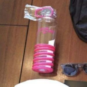 ISO water bottle lady boss swag